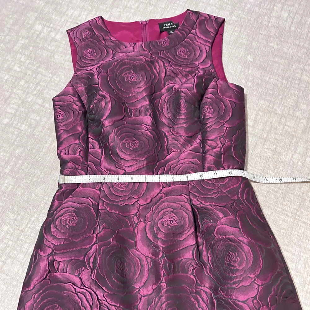 TAHARI ASL Sheath Dress in Purple with Allover Rose Print - Picture 9 of 11